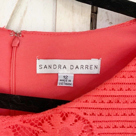 Sandra Darren Coral Pink Lace Overlay Fit Flare Dress Women 12 Sleeveless Floral - Picture 2 of 6